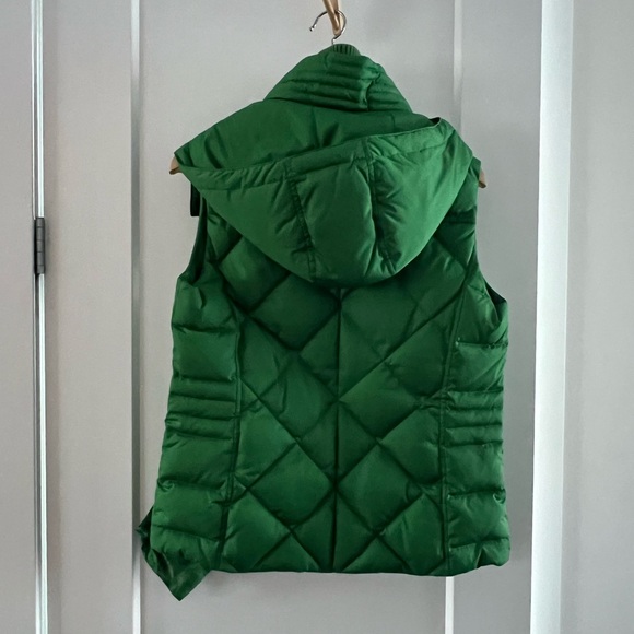 Esprit - Green puffer vest - ladies sz 6 - Picture 2 of 4